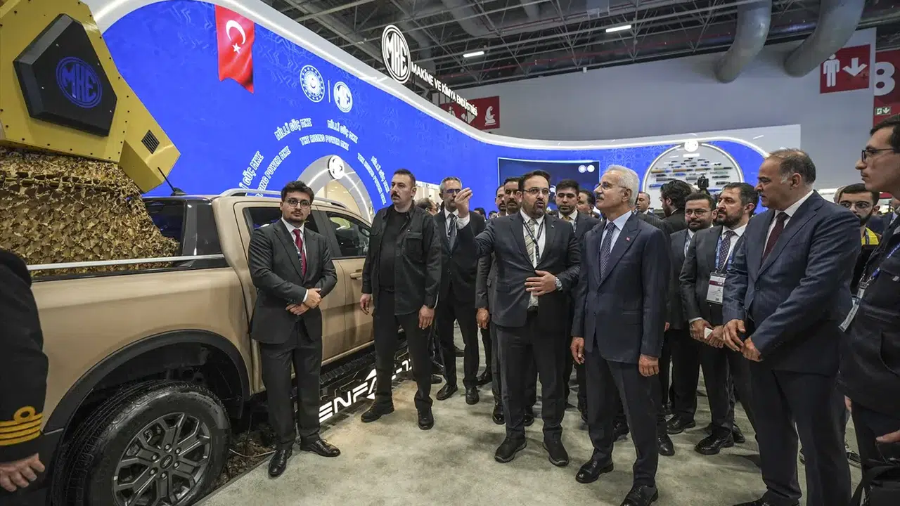 SAHA 2026’da teknoloji fırtınası: Yerli devler sahneye çıktı, dünya bu gücü izliyor!