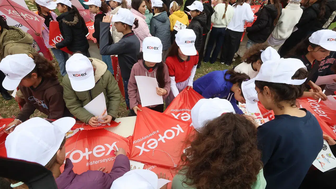 Kotex ve İhtiyaç Haritası'ndan genç kızlara 1 milyon ped desteği