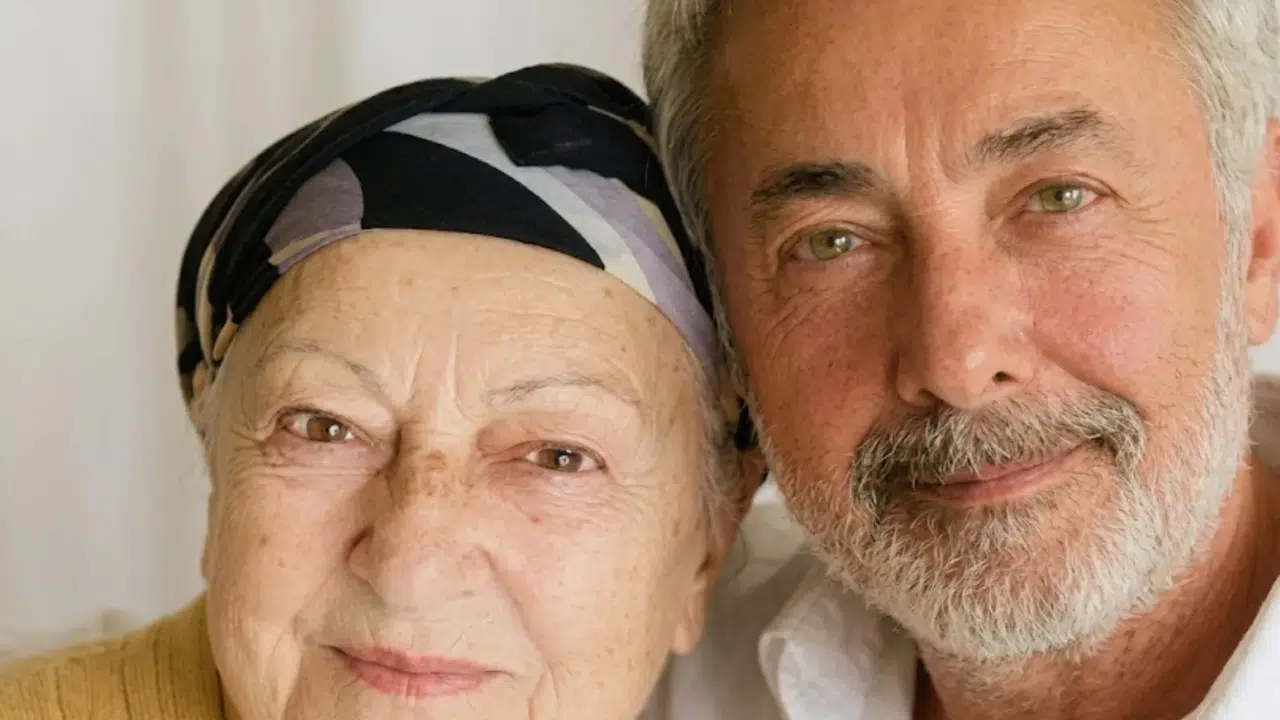 Mehmet Aslantuğ’un annesi kim? Decen Nebahat Aslantuğ kimdir, nereli, neden öldü, hasta mıydı?
