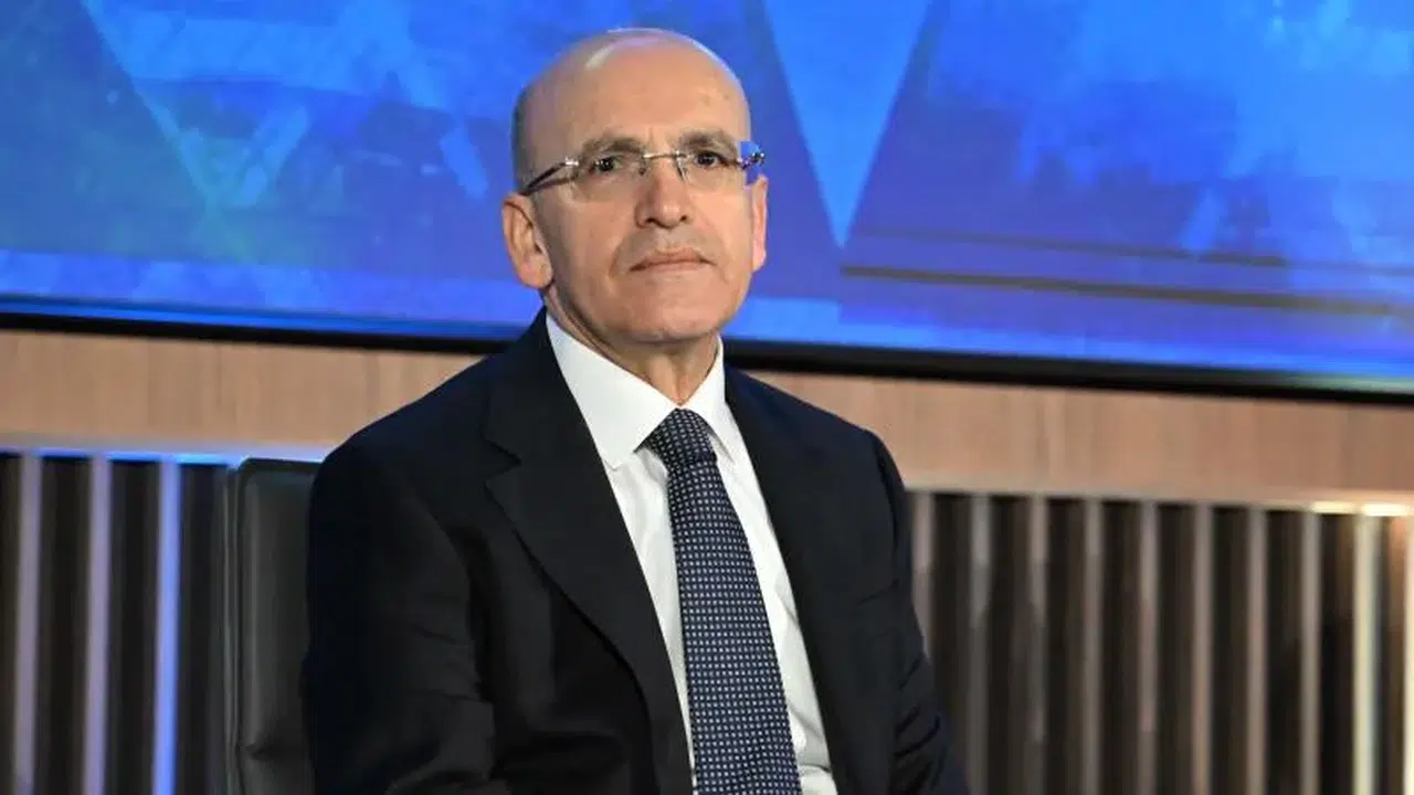 Bakan Şimşek müjdeyi verdi: İhracatta tarihi rekor kırıldı, 275,8 milyar dolar!