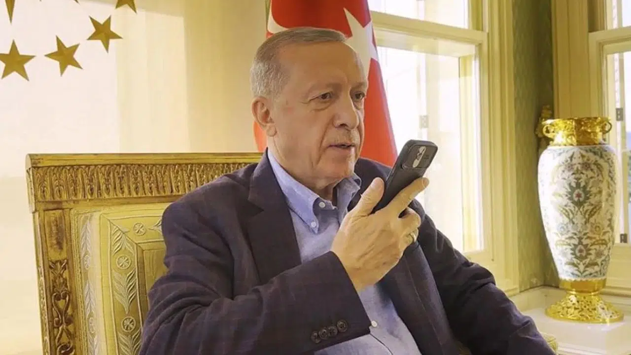 Cumhurbaşkanı Erdoğan, Dursun Özbek ve Okan Buruk'u tebrik etti!