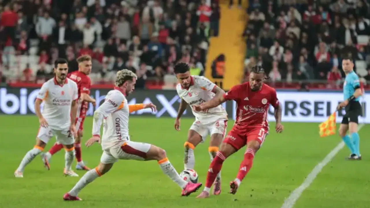 Galatasaray - Antalyaspor maçı muhtemel 11’ler kimler, kadro açıklandı mı, eksikler yedekler ve kart sınırında kimler var?