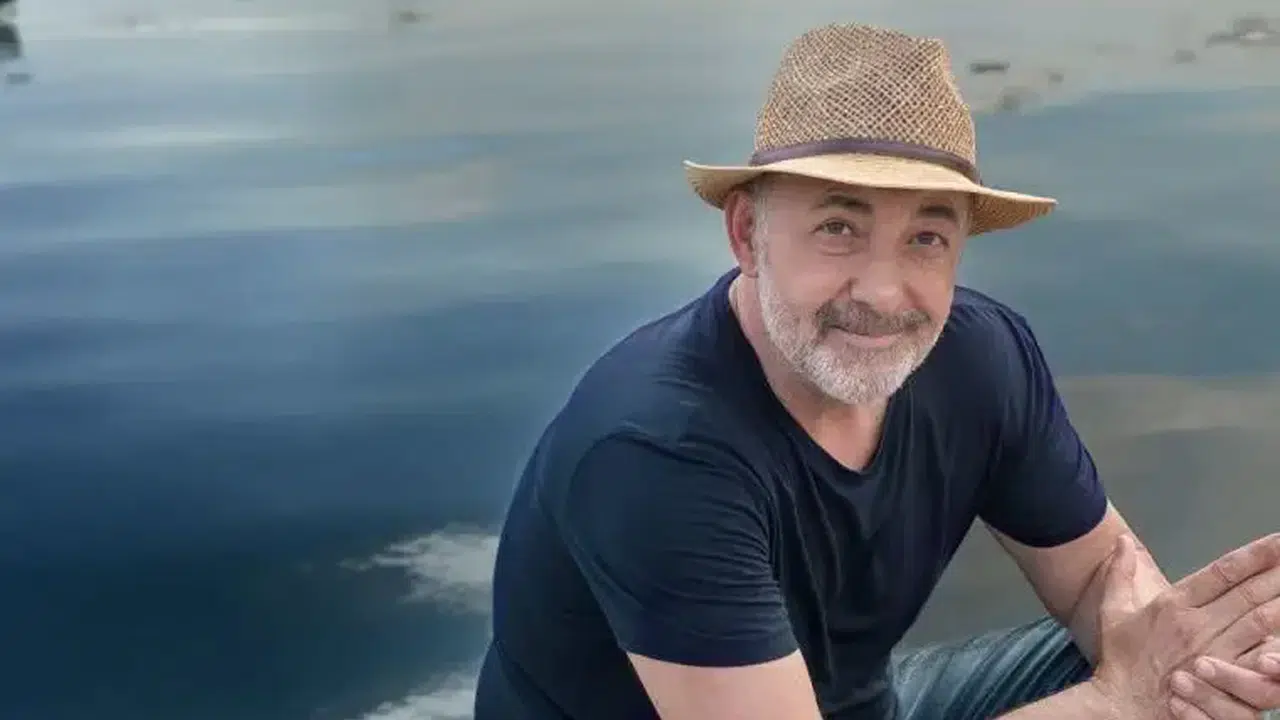 Mehmet Aslantuğ annesi kimdir, öldü mü, neden öldü, Mehmet Aslantuğ annesine nasıl veda etti?