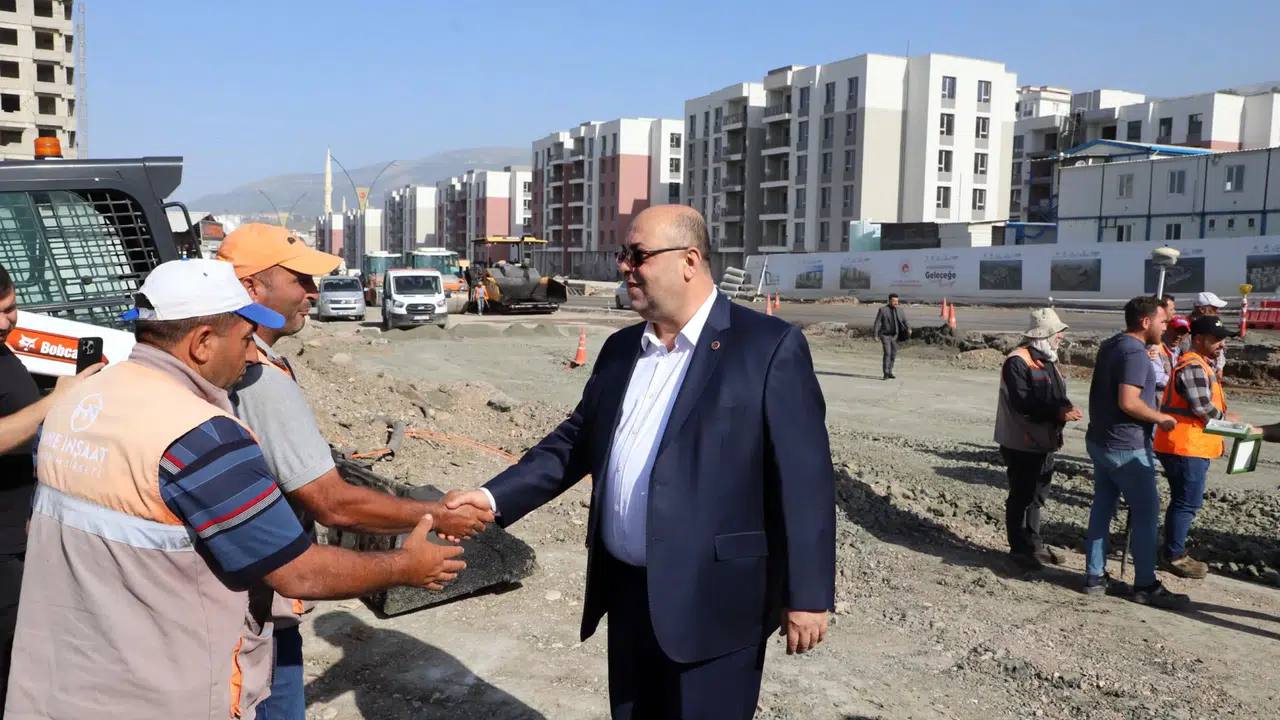 Dulkadiroğlu’nda dev dönüşüm hızlandı: Doğukent yeniden inşa ediliyor!