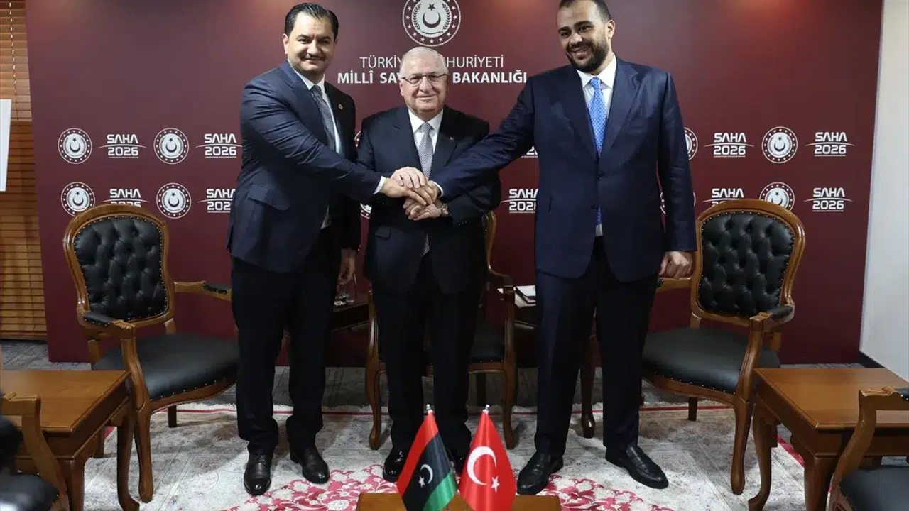 Milli Savunma Bakanı Yaşar Güler, SAHA 2026'da Libyalı komutanlarla görüştü