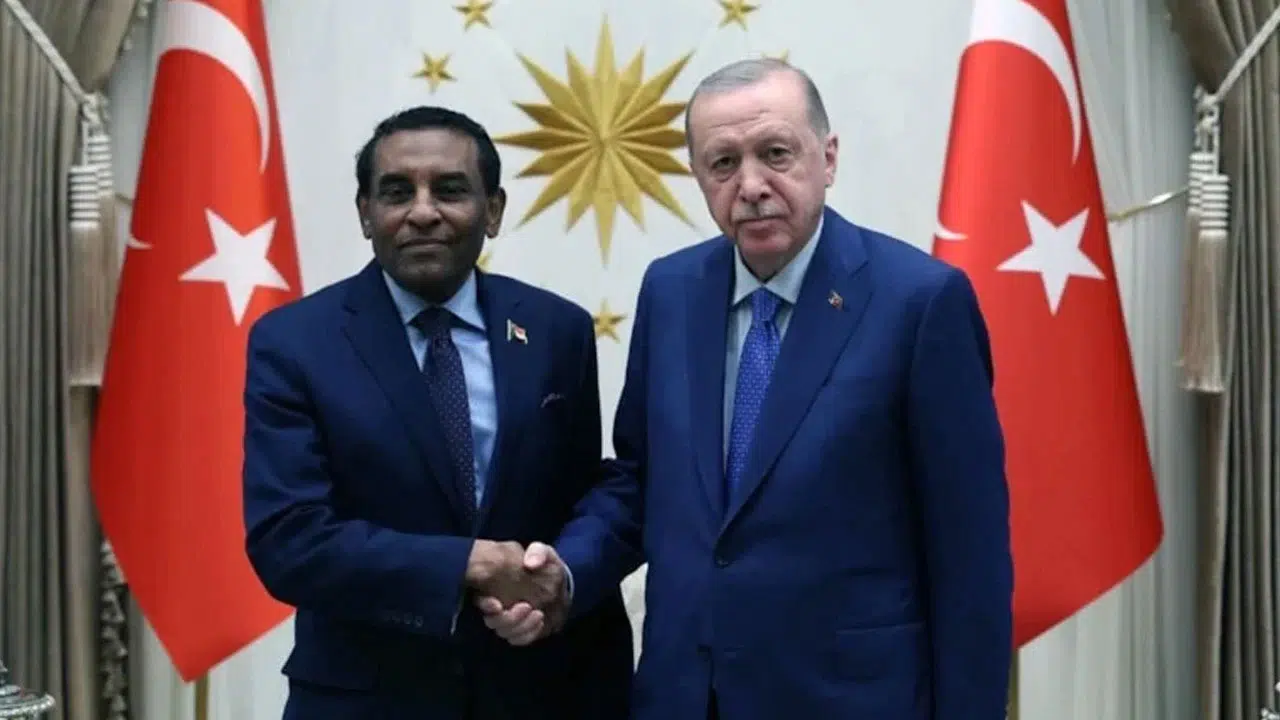 Cumhurbaşkanı Erdoğan Sudan Başbakanı Kamil İdris'i Külliye'de kabul etti