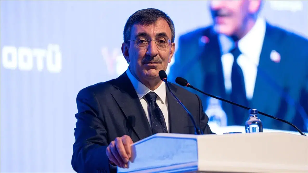 Cevdet Yılmaz kimdir ve hayatı: Kaç doğumlu, aslen nereli, hangi görevlerde bulundu, siyasi kariyeri nasıl?