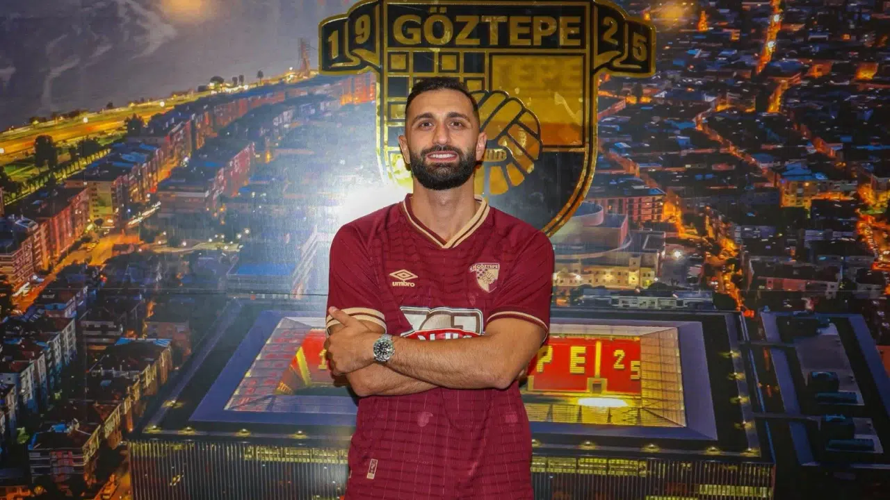 Göztepe taraftarına müjde: Yıldız futbolcunun sözleşmesi uzatıldı!