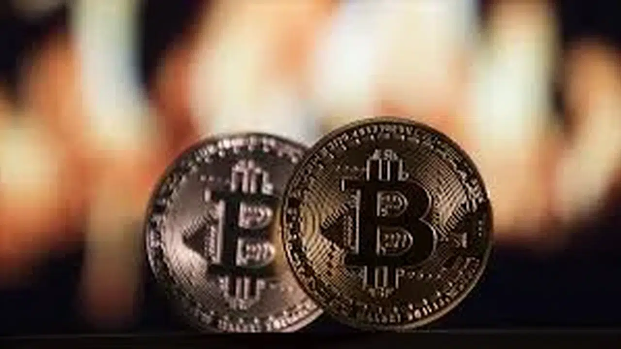 Kriptoda Nisan rekoru sonrası sert fren: Dev fonlardan milyonlarca dolar çekildi
