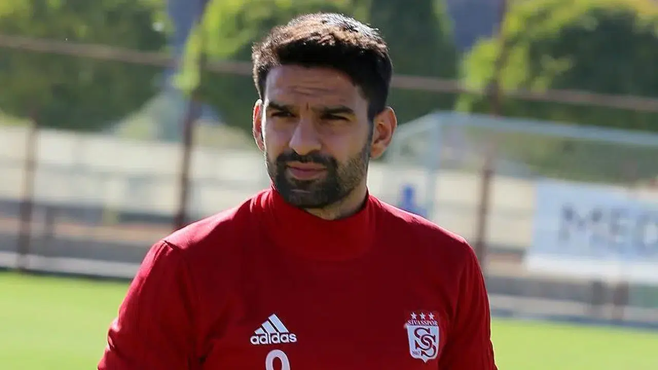 Muhammet Demir Bursaspor’dan neden ayrıldı, yerine kim gelecek, yeni kaptan kim olacak, transfer planı ne?