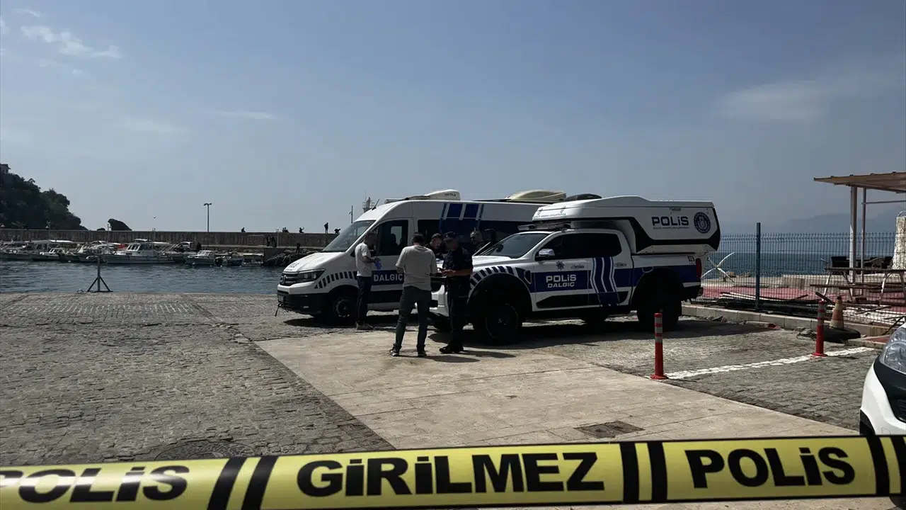 Falezlerden denize çakıldı! Antalya'da turistlerin gözü önünde facia