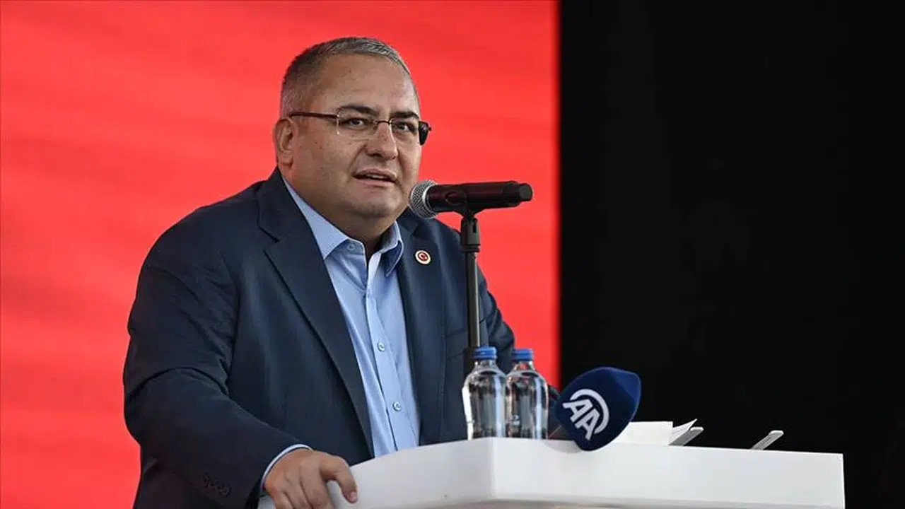 Mesut Özarslan kimdir ve hayatı: Kaç doğumlu, aslen nereli, evli mi, siyasi kariyeri nasıl, AK Parti’ye mi geçiyor?