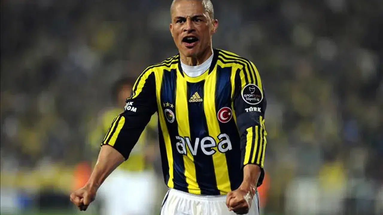Alex de Souza’dan şok hamle: Önce 'patron' dedi sonra geri adım attı!