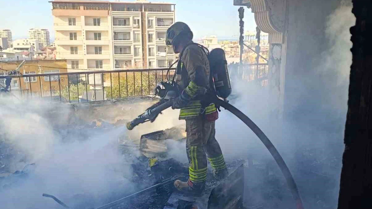 Hatay'da itfaiyeye direndi... Alevlerin ortasında kalmak istedi, ev kül oldu!
