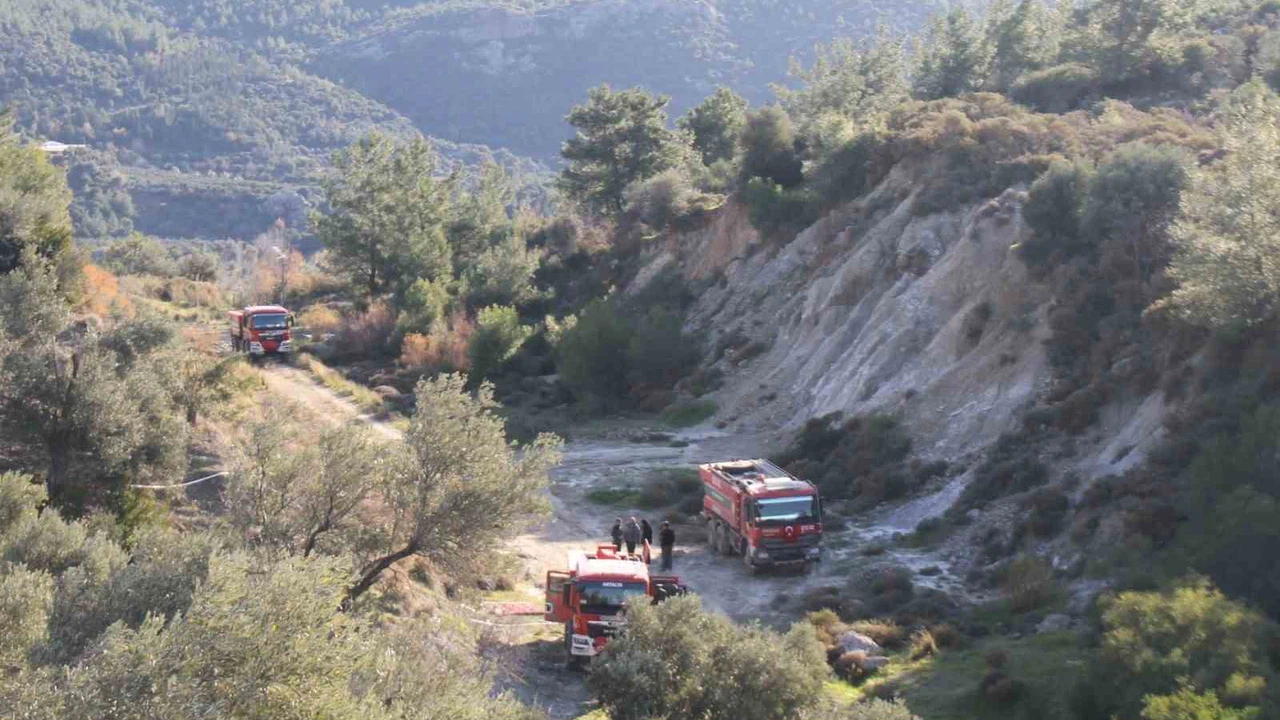 Serik’te orman yangını… Evler tahliye edildi, 2 hektar zarar gördü!