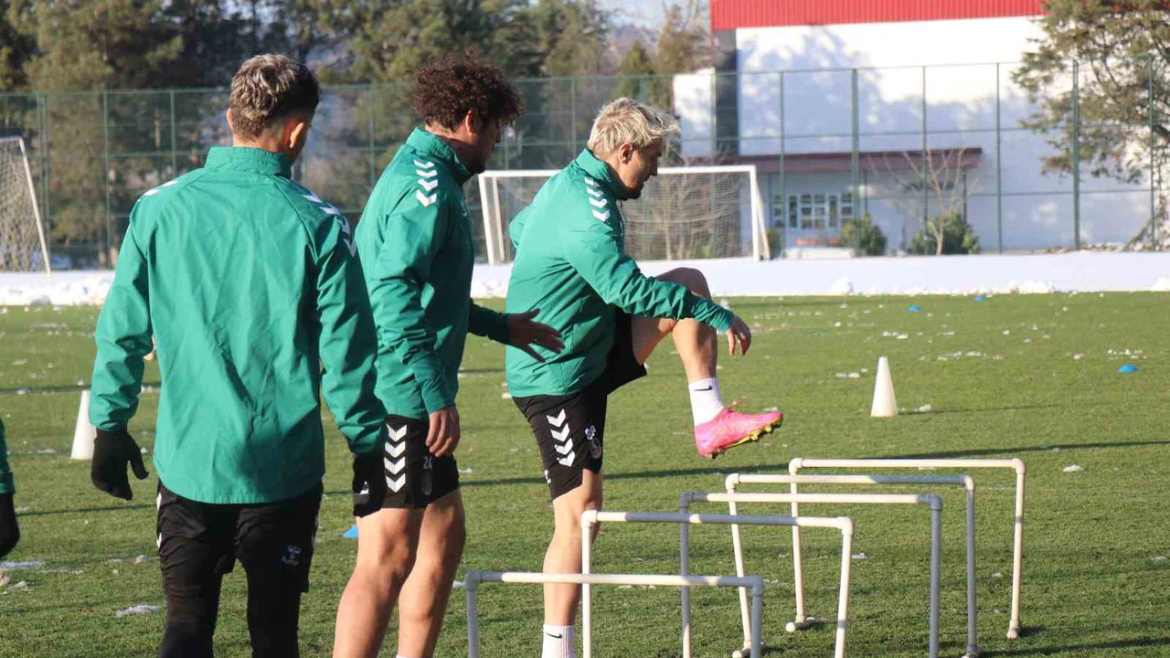 İlk idmanda konuştu: Sakaryaspor’da Kutlu’nun reçetesi belli oldu