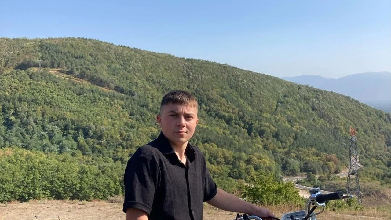 Evde oynadığı tabanca ölüm getirdi! 17 yaşındaki genç kurtarılamadı...