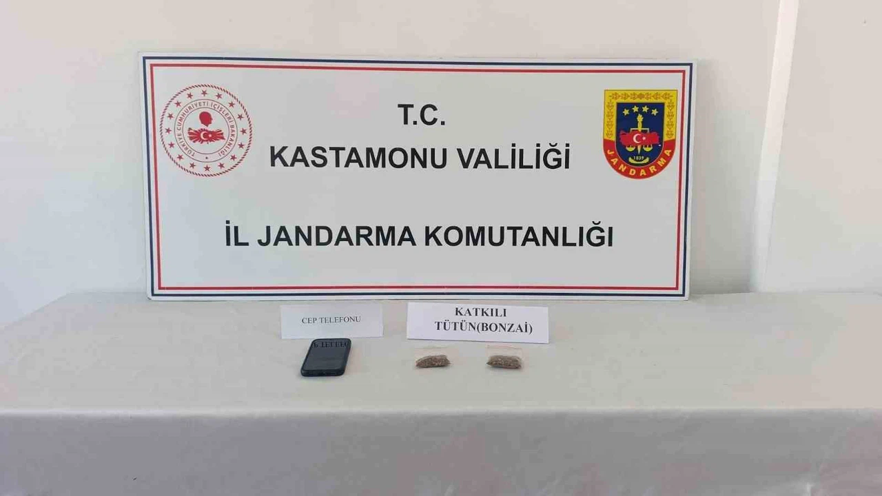 Kastamonu’da uyuşturucu operasyonu! Bonzai ve haplarla yakalandılar