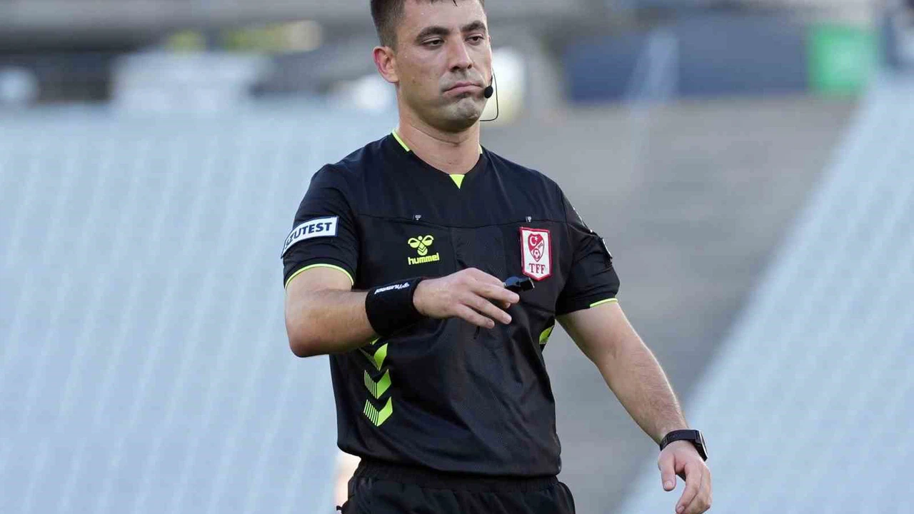 Kayserispor - Başakşehir maçında  düdük Batuhan Kolak'ta