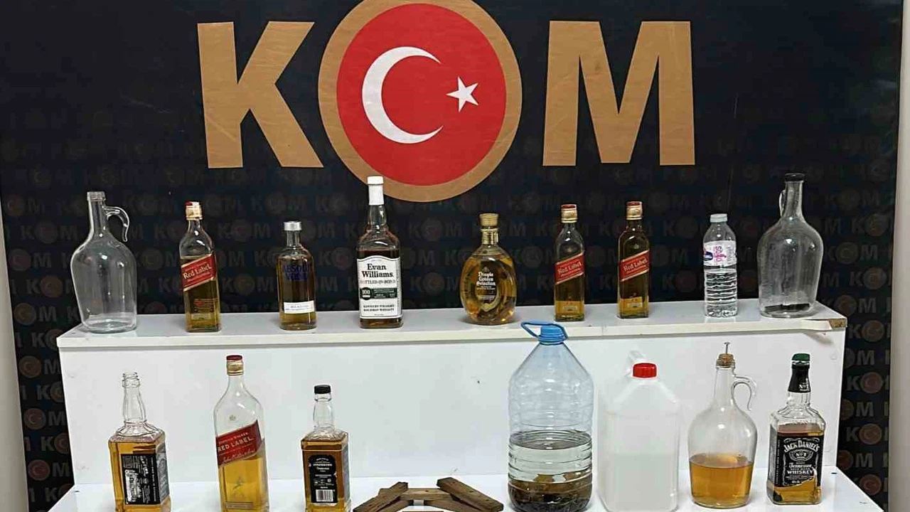 Kırşehir’de kaçak alkol operasyonu! O evden bidon bidon zehir çıktı...