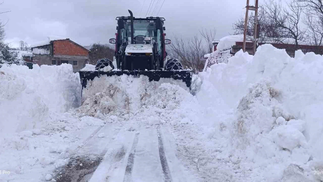Ordu'da beyaz esaret 24 saatte aşıldı... 692 yol açıldı, 168 hayat taşındı!