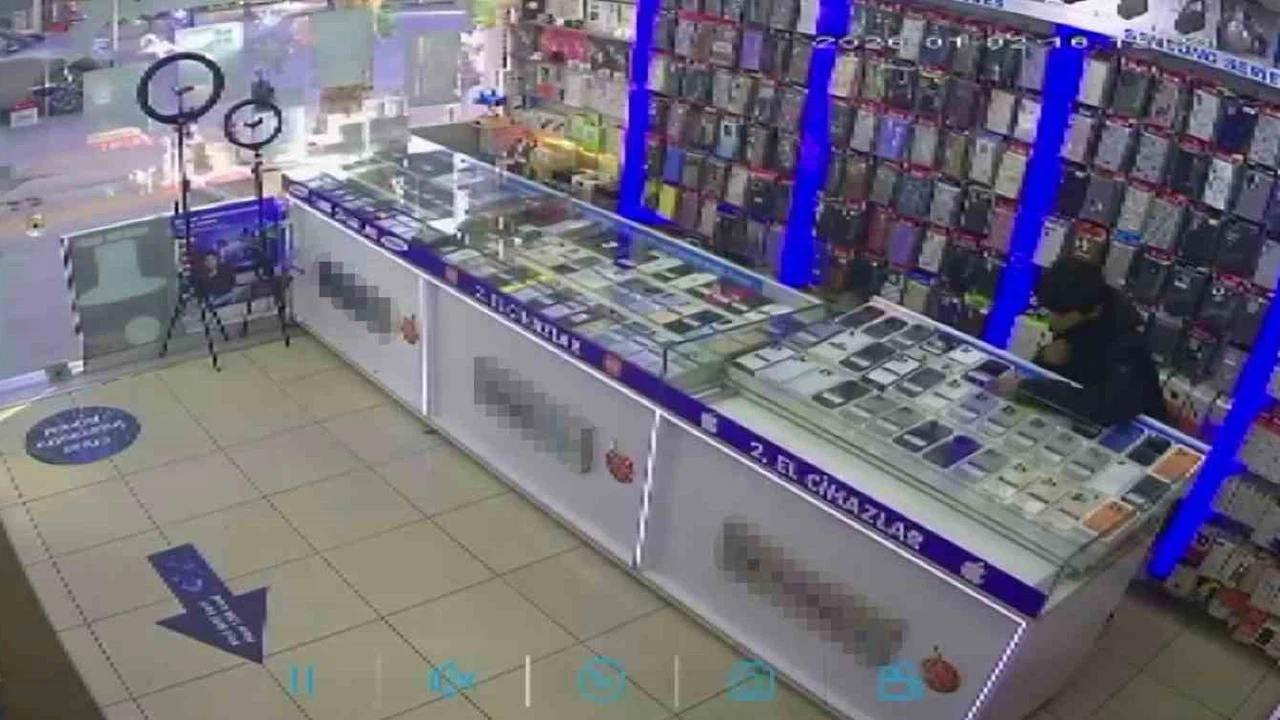 Kova ve viledayla oyaladılar... Pendik'te 283 bin liralık vurgun!