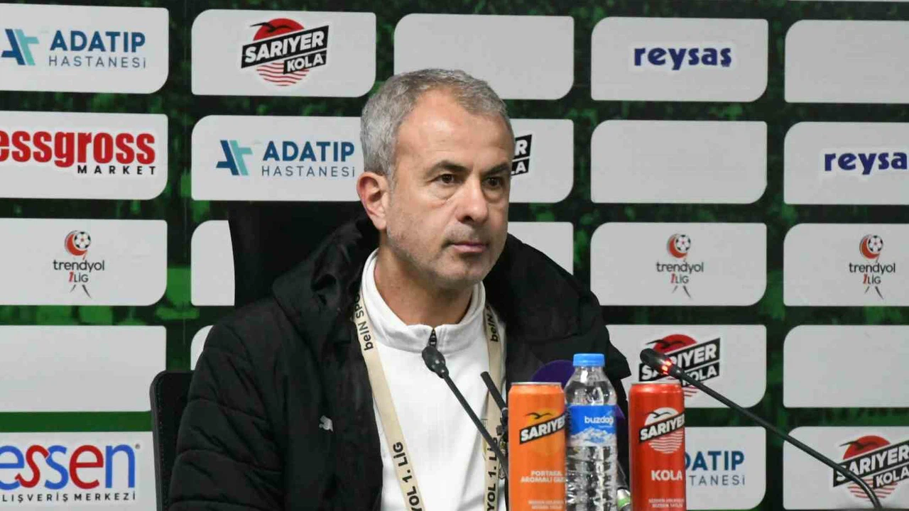 Sakaryaspor'da çalan alarm zillerine Kutlu'dan yanıt: 'Buradan çıkacağız'