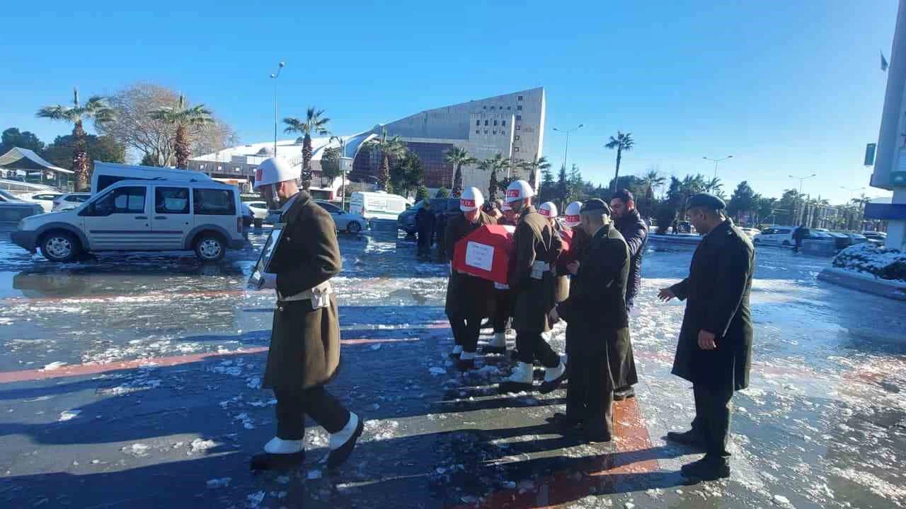 96 yıllık onur dualarla uğurlandı: Kore Gazisi Ali Gümüş’e son görev!