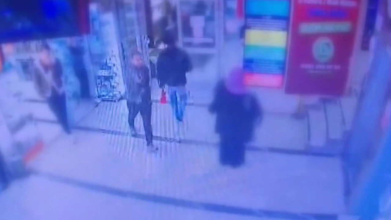 İşten çıkarıldı, öfkesini silahla gösterdi: Fatih'te telefoncuya kurşun yağdı!