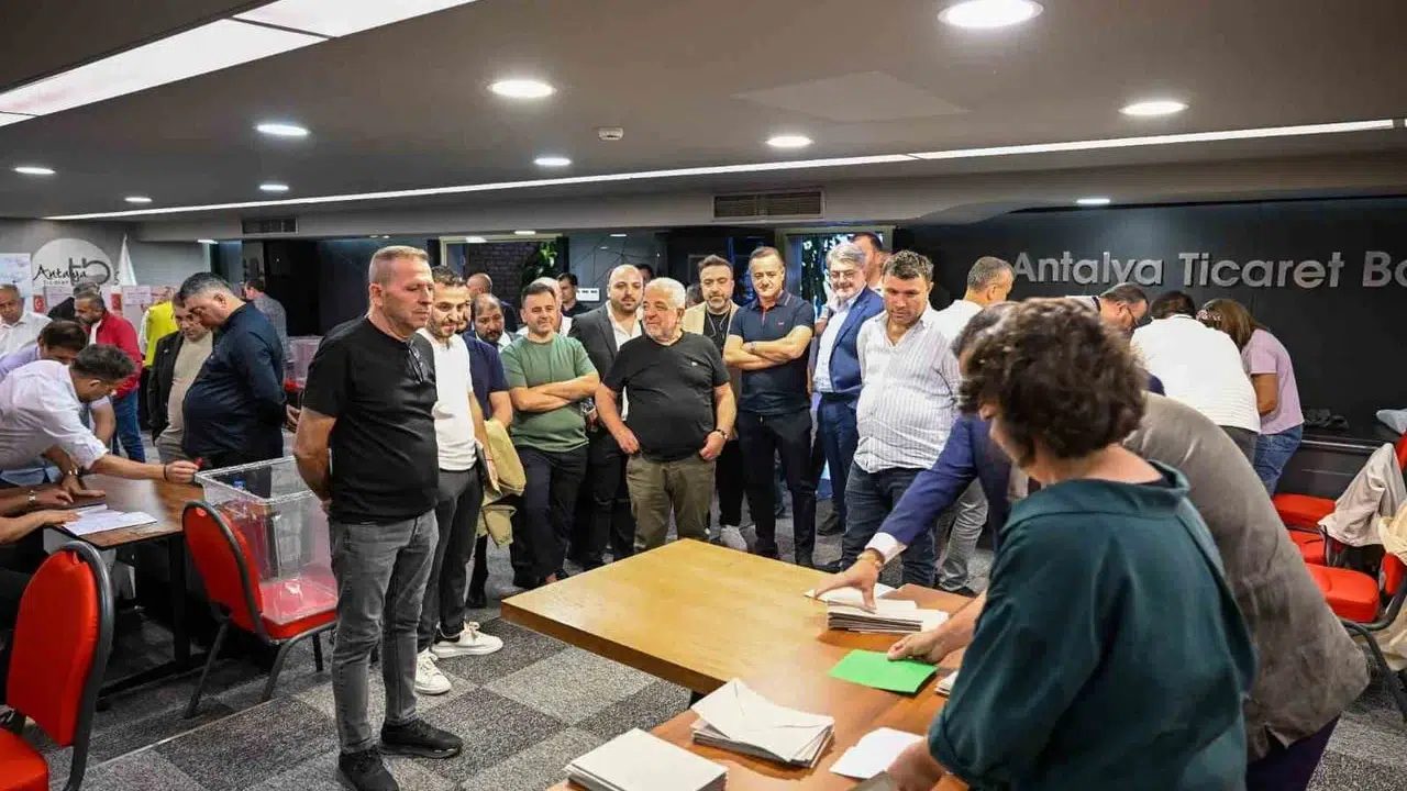 Antalya Ticaret Borsası’nda seçimlerin ilk turu tamamlandı