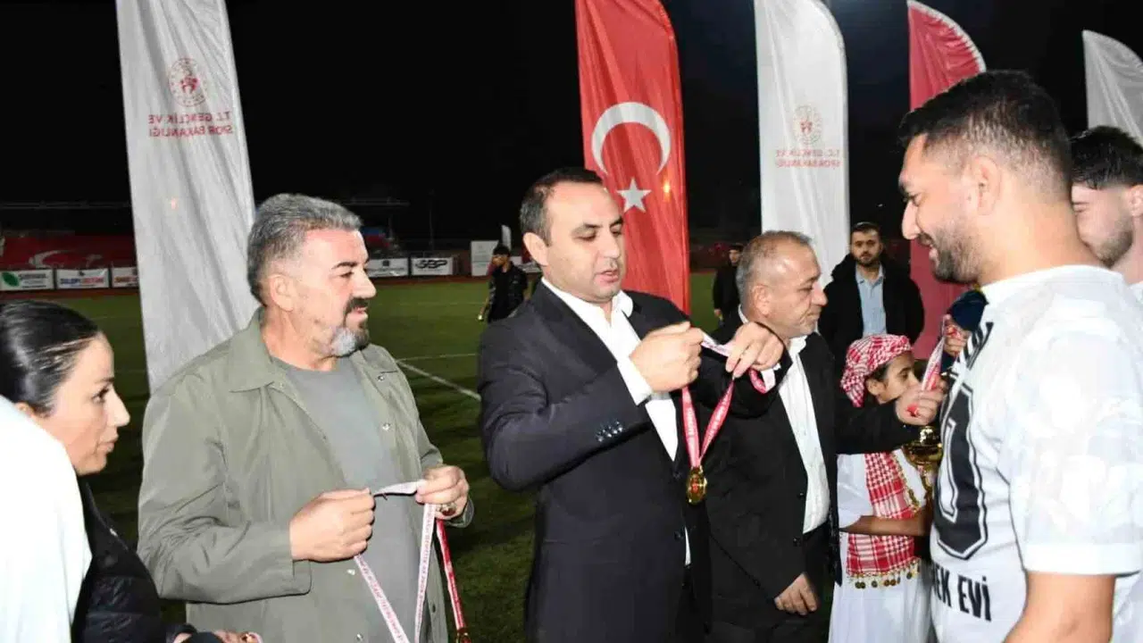 Silopi'de 29 Ekim Cumhuriyet Kupası sahibini buldu