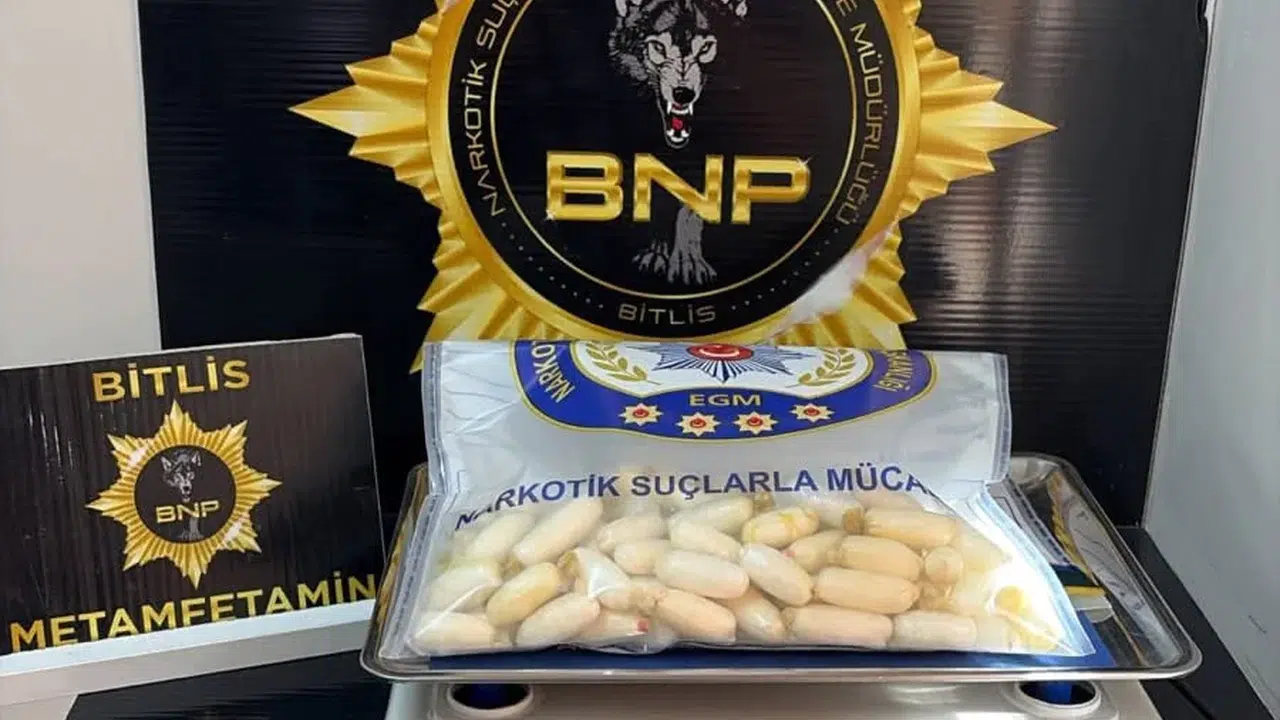 Bitlis'te otobüste 608 gram metamfetamin ele geçirildi