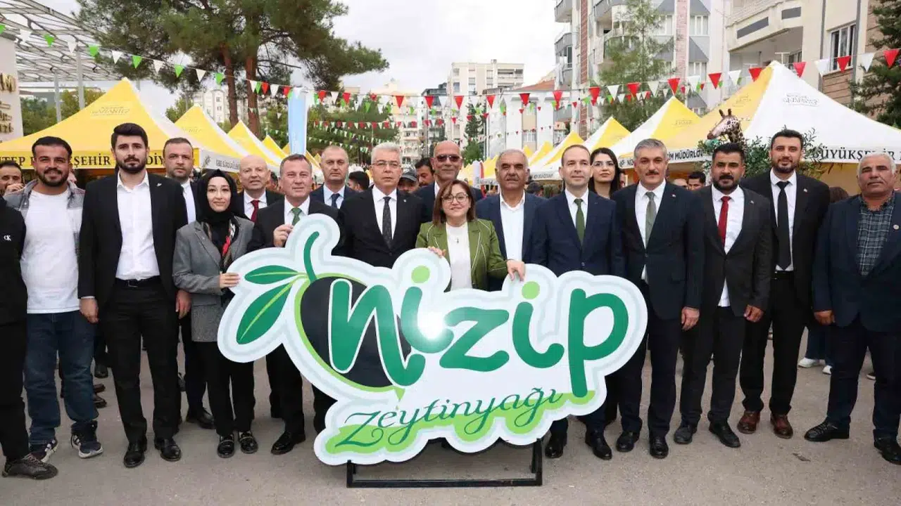 Nizip'te asırlık kutlama: Zeytin festivalinde dev projeler açıklandı