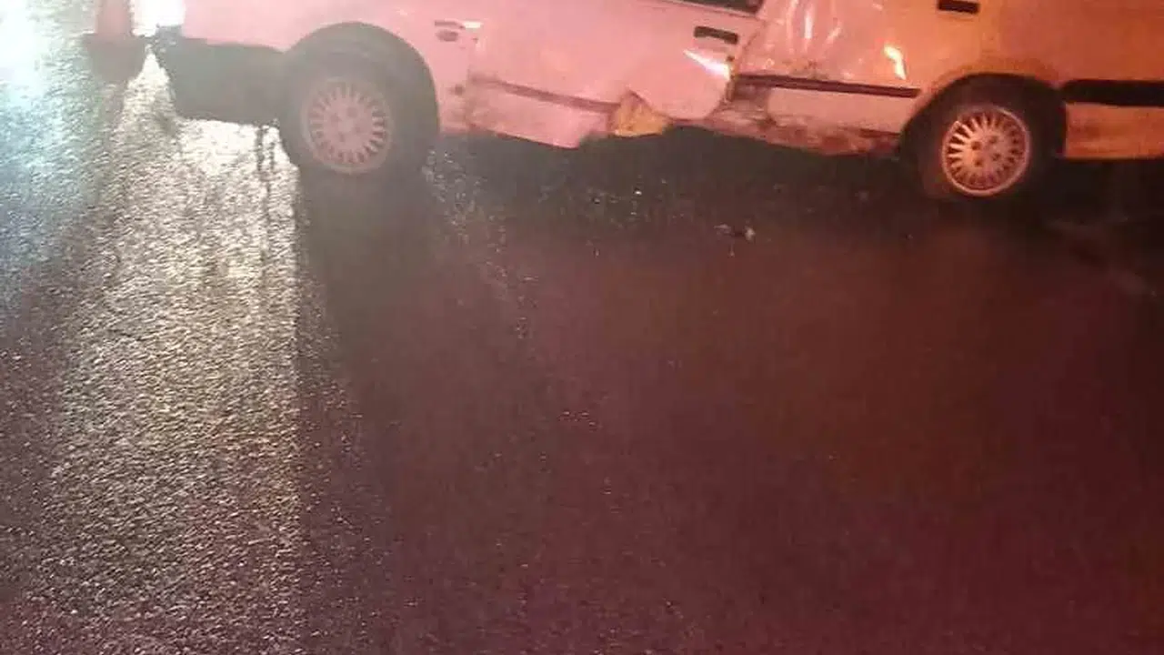 Sivas'ta kontrolden çıkan otomobil devrildi: 1 ölü, 1 yaralı