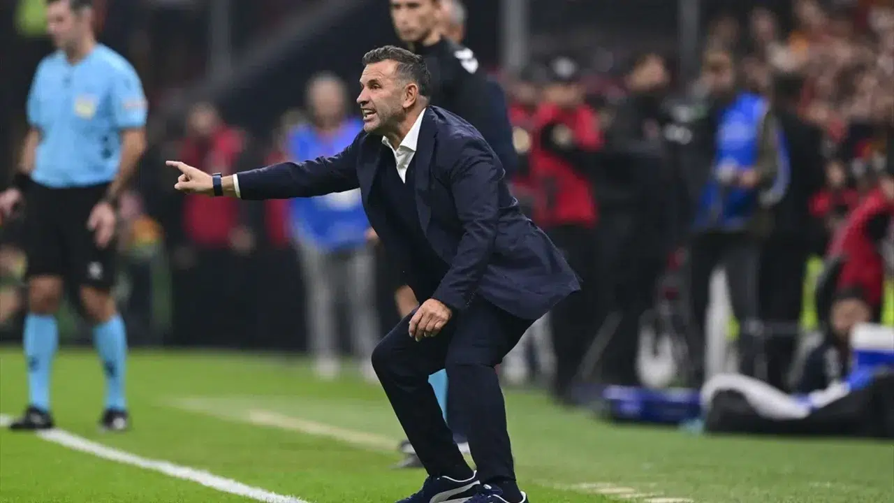 Okan Buruk'tan Galatasaray soyunma odasında sert ikaz: Konya'da hata istemiyor