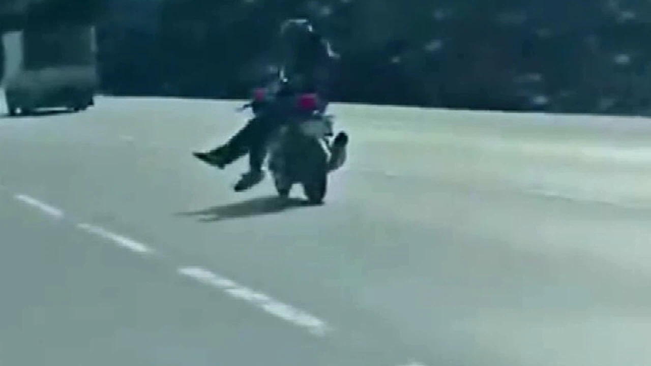 Canını hiçe saydı... Arnavutköy yolunda pes dedirten motosiklet şovu!