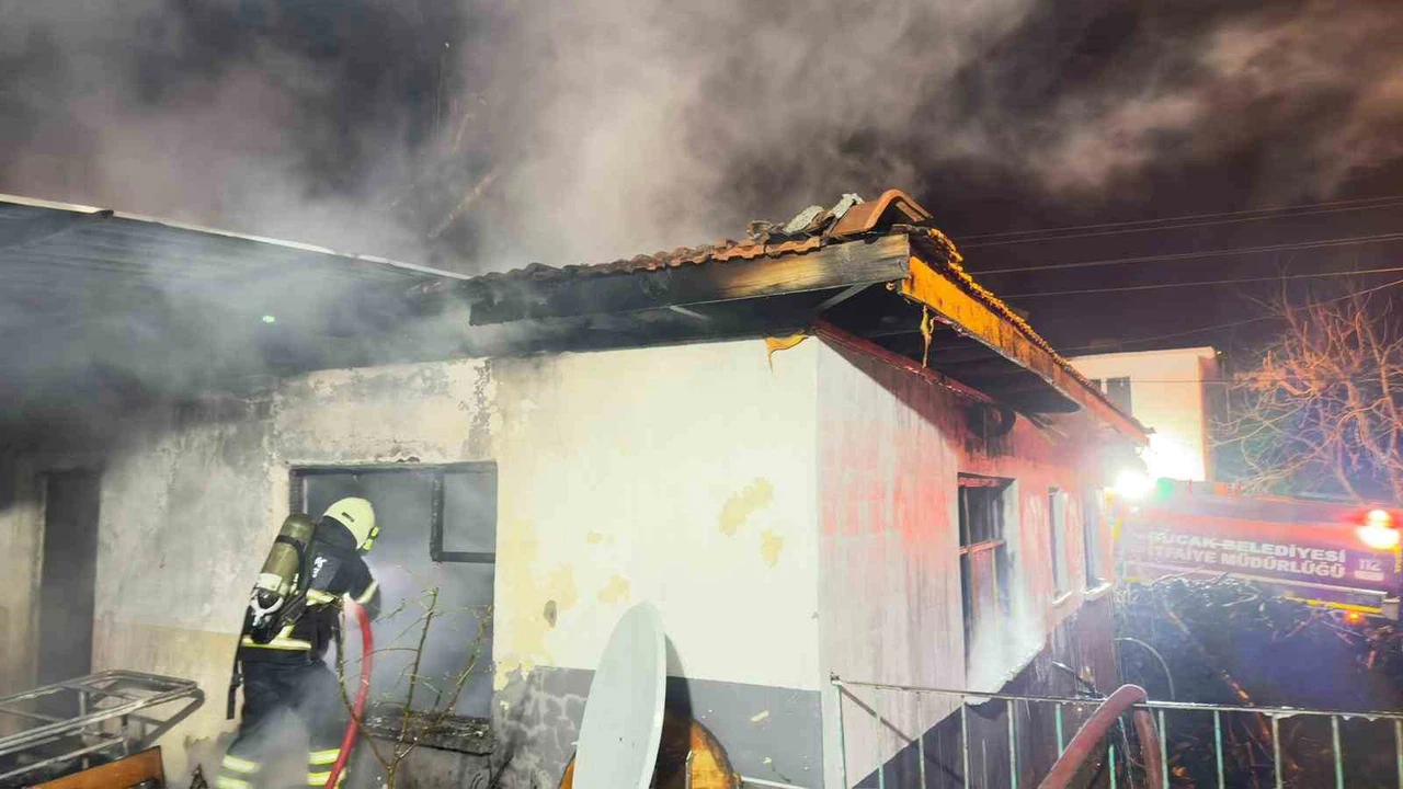 Burdur’da canlarını kurtardılar ama… Evlerini bir gecede kaybettiler!