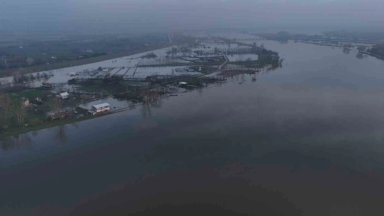 Edirne’de turuncu alarm! Meriç Nehri’nde su debisi düşmeye başladı