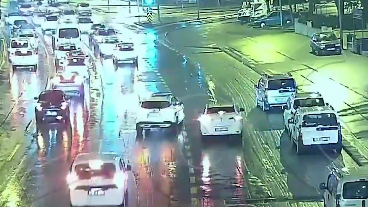 Polis 'Dur' dedi, o gaza bastı... Denizli'de aday sürücü ortalığı savaş alanına çevirdi!