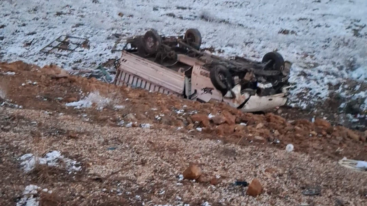 Konya’da kamyonet şarampole devrildi: 4 yaralı