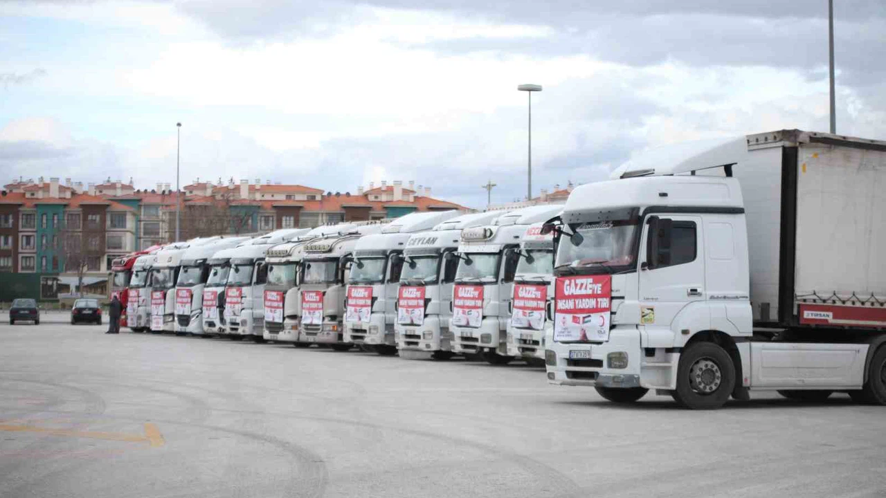 Konya’dan Gazze’ye 15 tır yardım yola çıktı