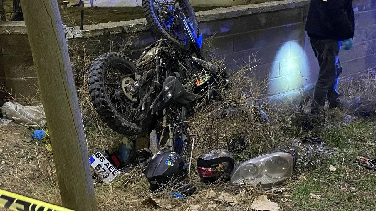 Yozgat’ta kafa kafaya ölüm... Plakalar çarpıştı, hayatlar parçalandı!