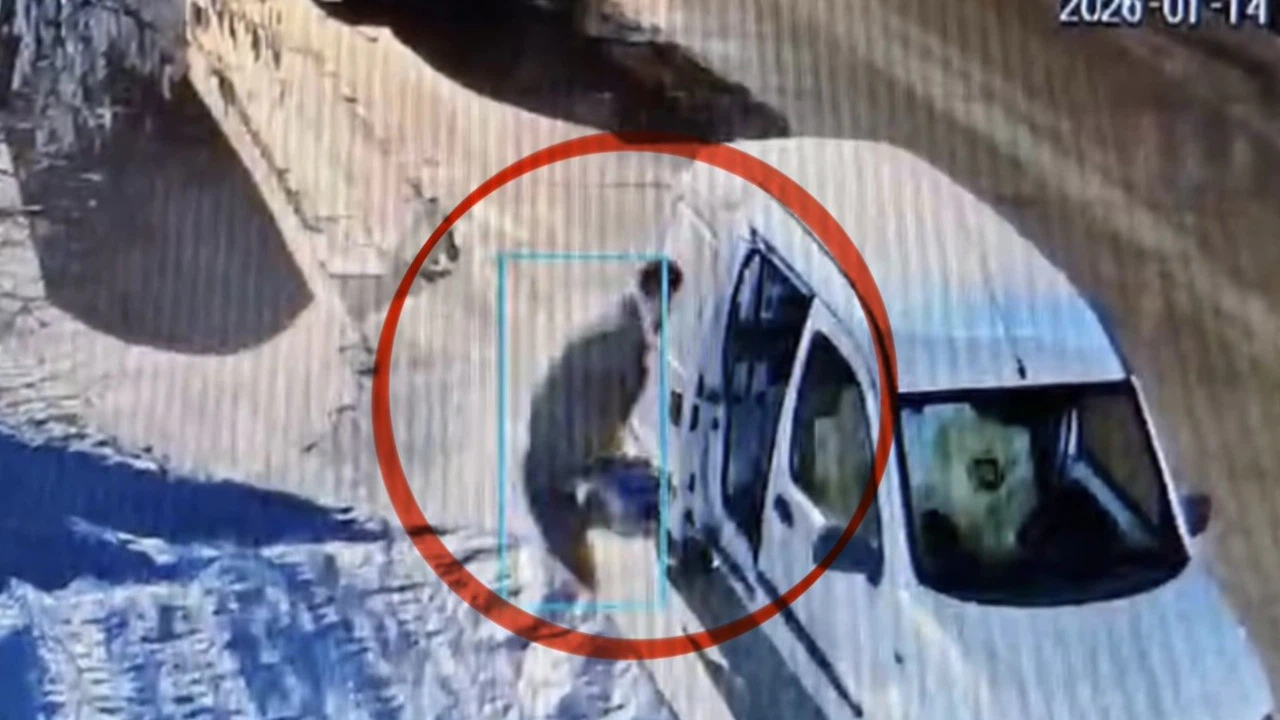 Aynı dükkan, aynı senaryo, aynı son... Samsun’da 13. kez yakalanan hırsız kameraya el salladı!