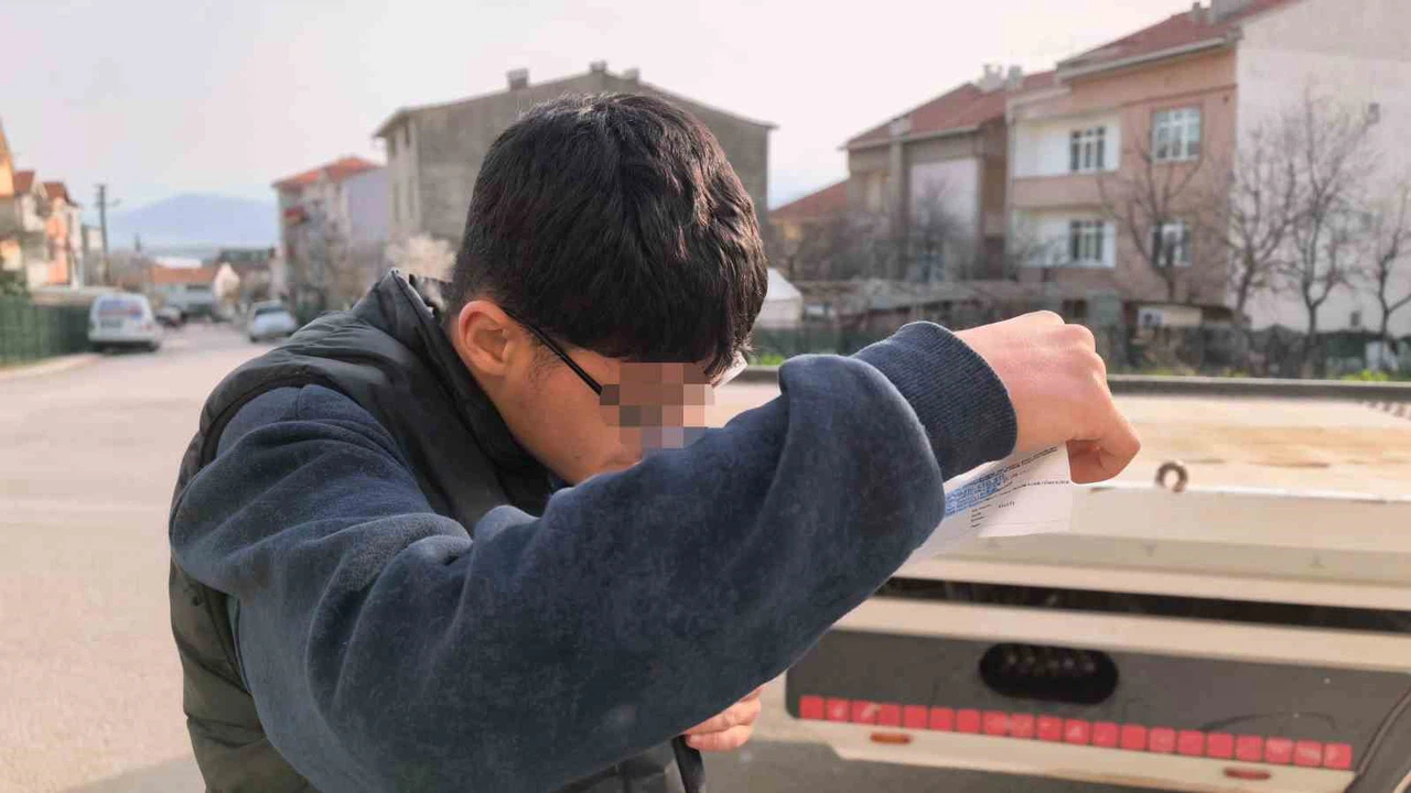 Abartı egzoz ile dolaştı, 58 bin lira ceza yiyince,  Devlet yakalar  mesajı verdi