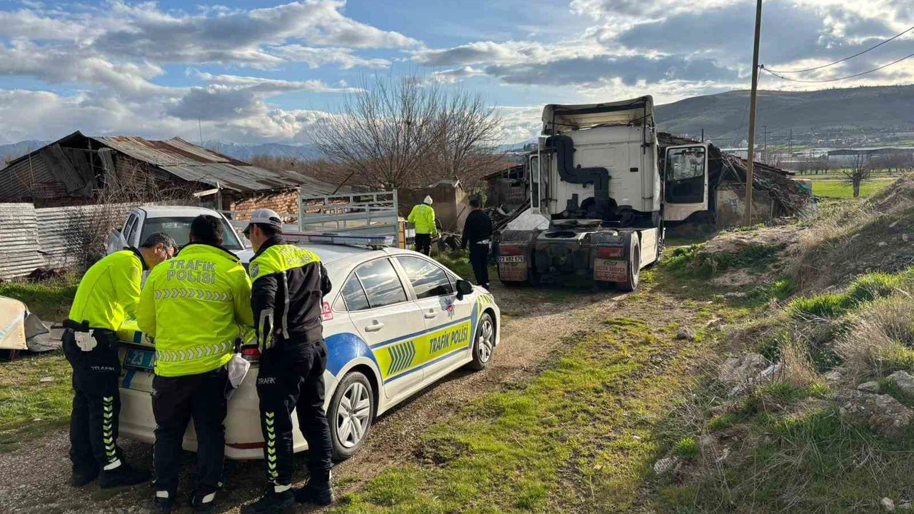 ’Dur’ ihtarına uymayan alkollü sürücüye 450 bin lira ceza