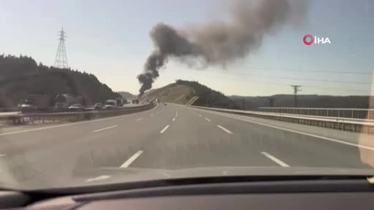 Kuzey Marmara’da yürek yakan görüntü... Beton pompası alev topuna, dev araç küle döndü!