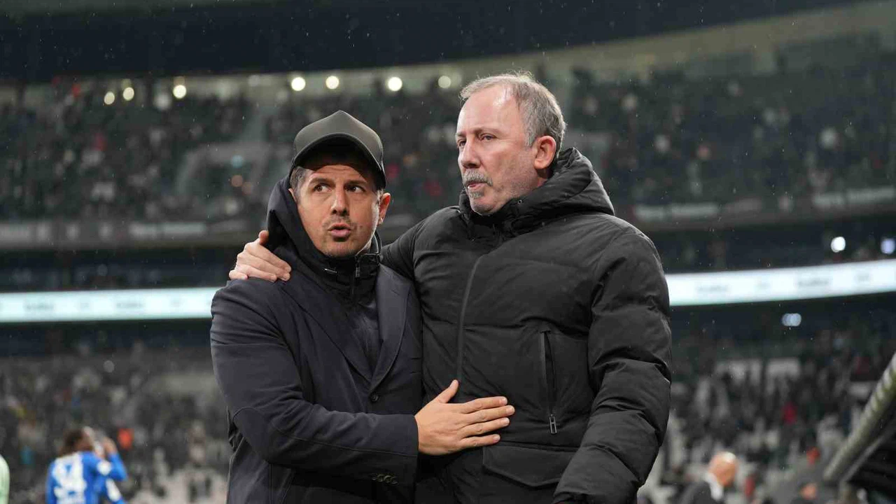 Sergen Yalçın, Emre Belözoğlu’na karşı ilk galibiyetini aldı