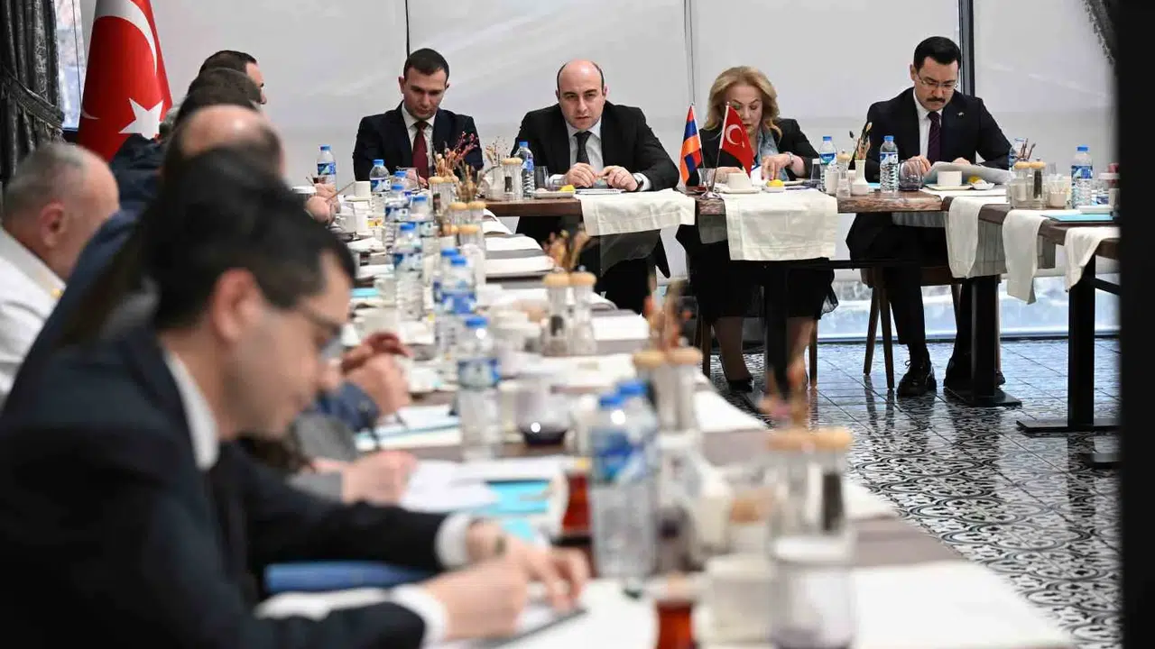 Kars-Gümrü hattında tarihi adım: Bölgesel ticaret için kritik buluşma gerçekleşti