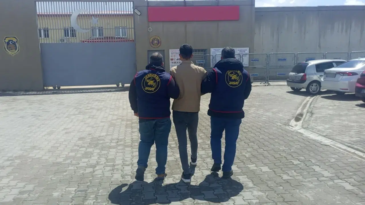 17 yıllık firar bitti: Jandarma operasyonuyla kıskıvrak yakalandı