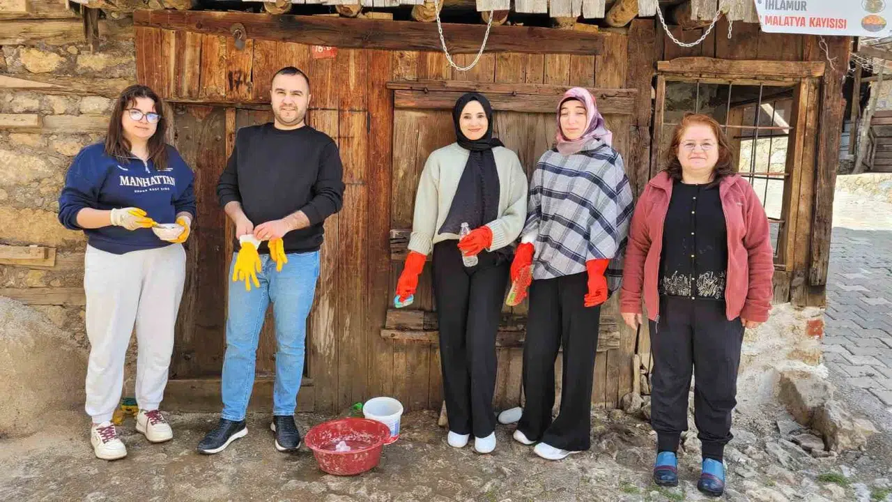 Saklı cennetin ahşap mirasına akademik dokunuş: Tarihi doku geleceğe taşınıyor